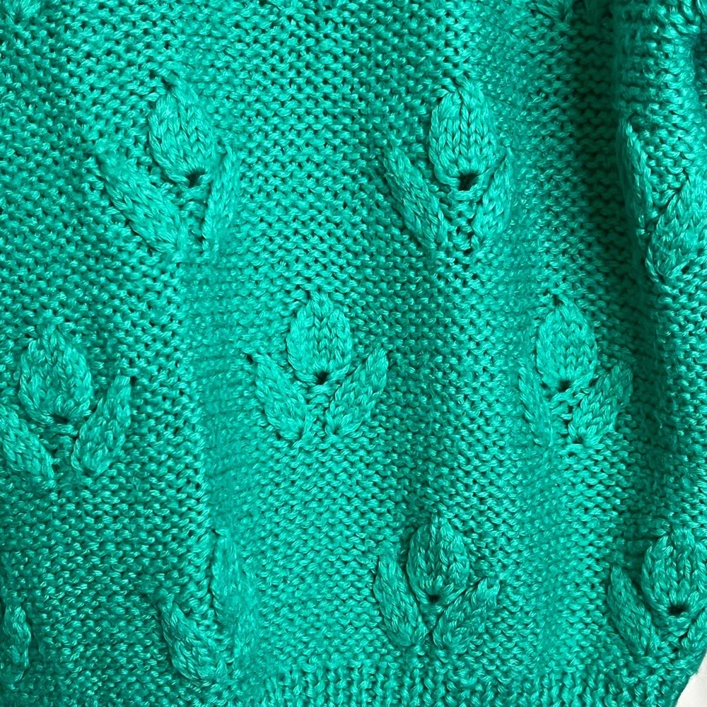 DD Sloane Women’s (VTG L) Teal Wool Blend Knit Pullover Sweater Floral Motif 80s
